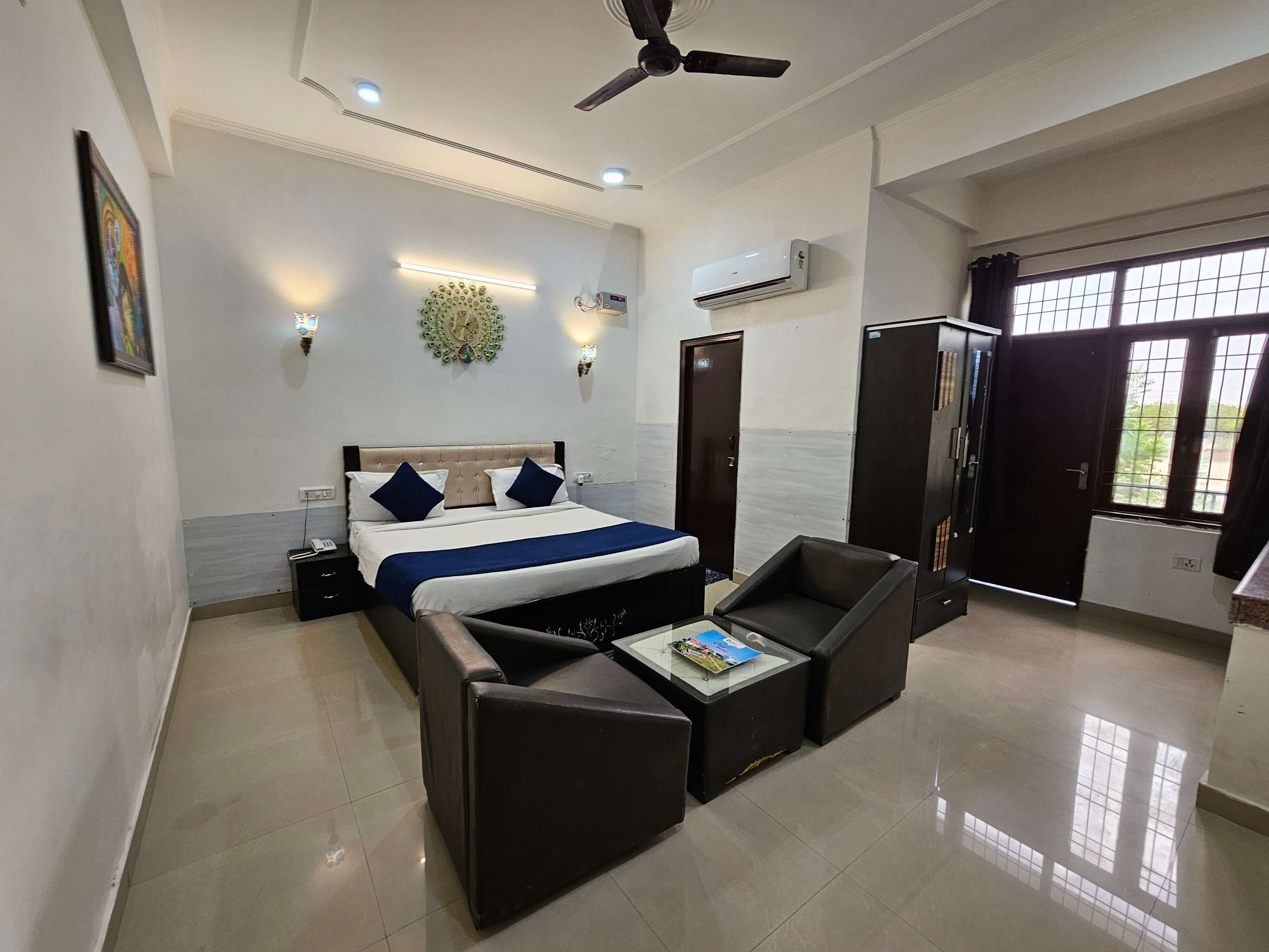 Luxurious Deluxe Room at Elegance Resort